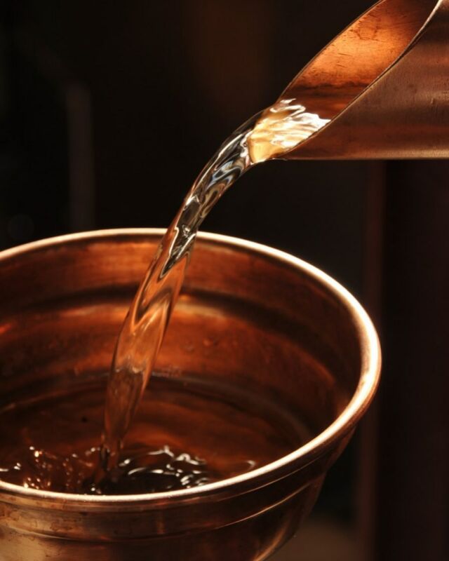 We ended up the distillation of the eaux-de-vie last Thursday, November 9th.🗓️
Now it's time to taste the distilled batches, variety by variety.
This is a crucial moment for the future of the armagnacs, as the specific characteristics of each eau-de-vie are recorded in a tasting grid to facilitate future blending choices, after many years of ageing. ✨
___________
La distillation des eaux-de-vie a pris fin jeudi 9 novembre dernier. 🗓️
Place à la dégustation des lots distillés toujours cépage par cépage. Un moment crucial pour le devenir des armagnacs puisque les caractéristiques propres de chaque eau-de-vie sont annotées dans une grille de dégustation afin de faciliter les choix d’assemblage futurs, après de nombreuses années d’élevage. ✨
.
.
.
#frenchspirit #spirit #spiritueux #armagnac #distillation #distillery #distillerie #eau-de-vie #millésime #vintage #XO #VSOP #VS #armagnac #basarmagnac #gascogne #gers #occitanie #landes